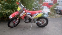 Tämä Honda CRF250 endurovarustuksella tuli meille lauantaina ja saamme sen myyntiin heti alkuviikosta||